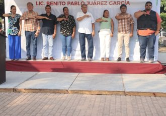 Gobierno de Comalcalco conmemora el 218 aniversario del natalicio de Benito Juárez
