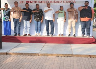 Gobierno de Comalcalco conmemora el 218 aniversario del natalicio de Benito Juárez