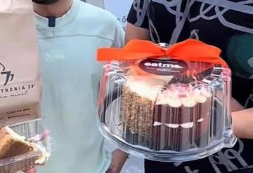 Comparan pasteles de Poncho De Nigris contra Eat Me Food Boutique; la pastelería de la que se burló