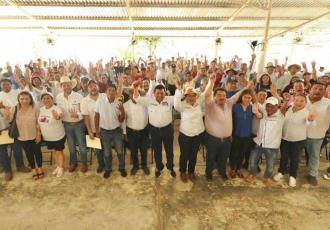 En Balancán se tecnificará el campo para que sea granero del país y una opción de los jóvenes, anuncia Javier May