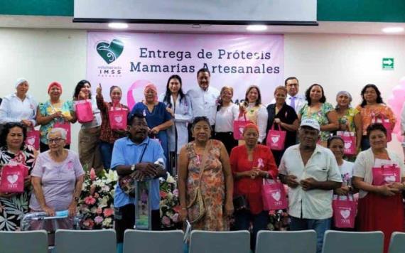 Entrega Voluntariado del IMSS Tabasco prótesis de mama artesanales