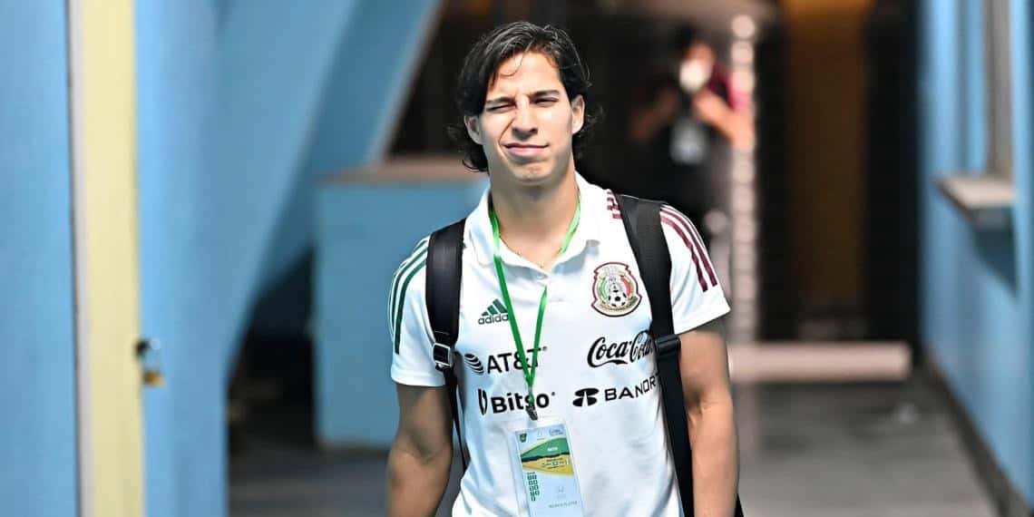 El futbolista tabasqueño Diego Lainez lamentablemente es baja de la Selección Mexicana y no estará para la Copa América 2024.