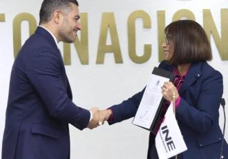 Con más de 3 millones de votos, recibe Omar García Harfuch constancia de mayoría como senador electo por la CDMX