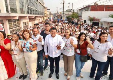 Gobierno de Comalcalco reconoce y festeja al magisterio del municipio con espectacular celebración