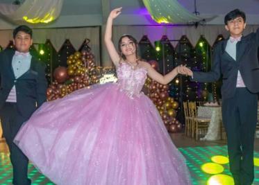 Forman quinceañeras con mucho estilo