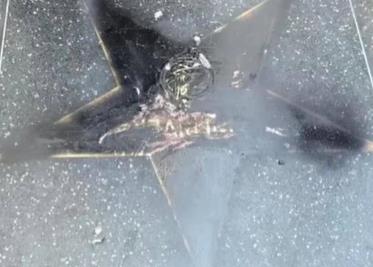 Vandalizan estrella de Jenni Rivera en el Paseo de la Fama de Hollywood