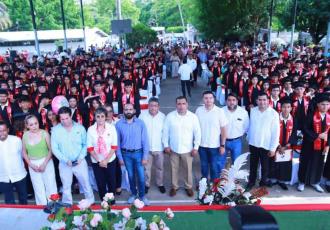 Realizan ceremonia de Graduación de la generación 2021-2024 del Colegio de Bachilleres De Tabasco Plantel #3 en Comalcalco