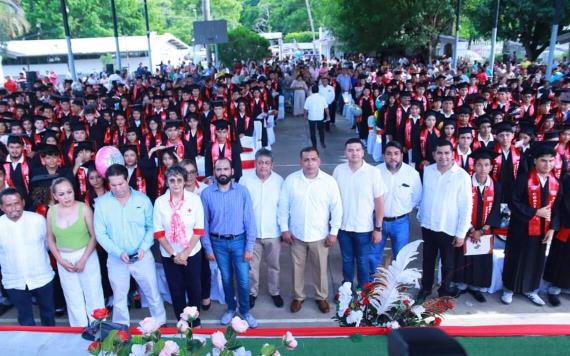 Realizan ceremonia de Graduación de la generación 2021-2024 del Colegio de Bachilleres De Tabasco Plantel #3 en Comalcalco
