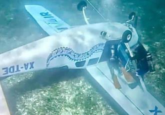 Video: Avioneta cae en el mar de Cozumel; el piloto salió ileso