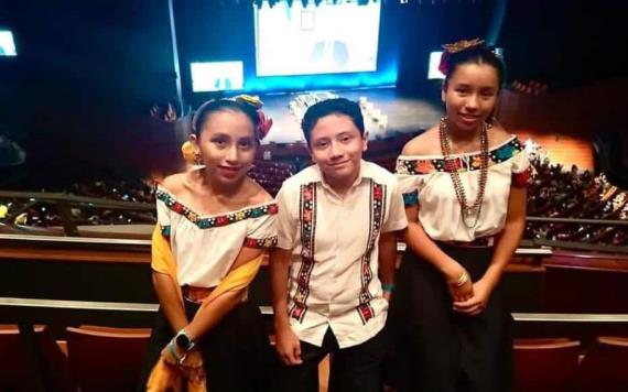 Jóvenes cunduacanenses destacan en la olimpiada de Matemáticas en Singapur