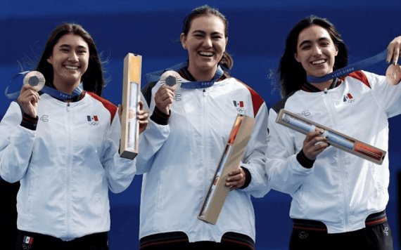 Ana Paula Vázquez muestra el misterioso contenido del regalo que le dan a los medallista en París 2024