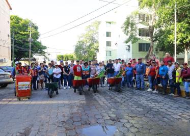 Refuerza Centro seguridad de habitantes Con limpieza de canales y vasos reguladores