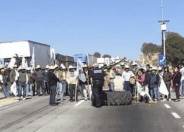 Se mantiene cierre en ambos sentidos de la México-Puebla; suman más de 48 horas de bloqueo