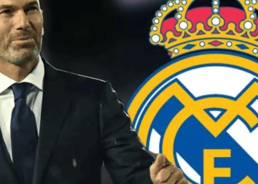 El Real Madrid revela su tercera equipación con Zinedine Zidane como modelo