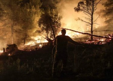 El devastador incendio en Grecia ha quemado más de 40.500 hectáreas en tres días