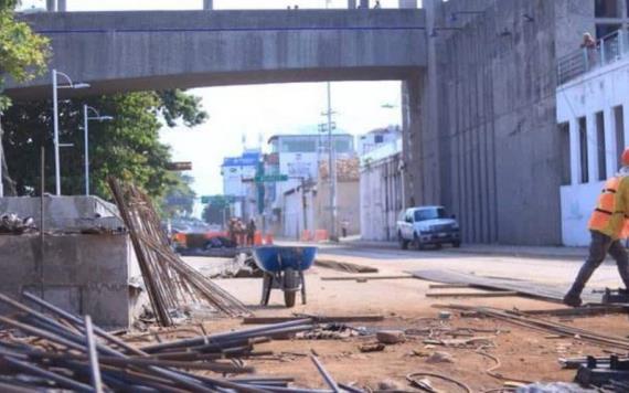 Obras y ambulantaje afectan negocios en Villahermosa