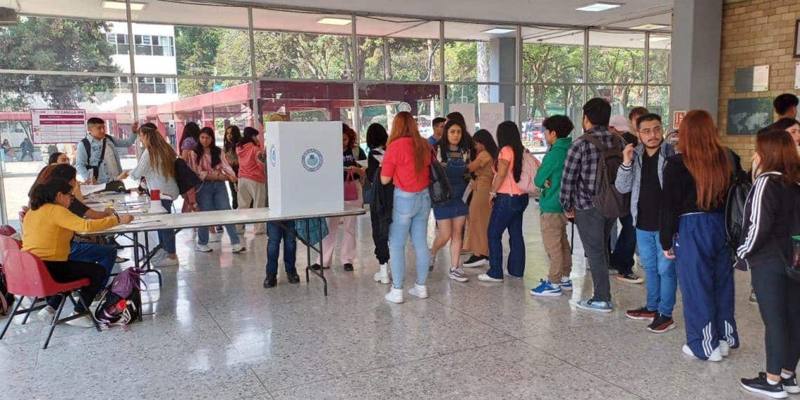 Unis de paga tienen 40% de estudiantes