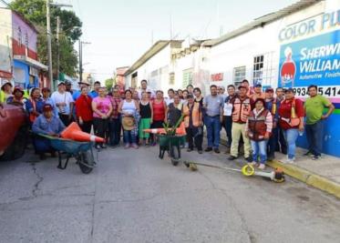 Reducen vecinos de Las Delicias riesgos por lluvias con la Jornada Integral de Limpieza