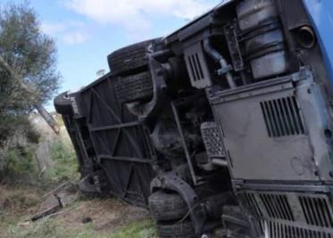 Autobús con mexicanos se sale del camino y vuelca en Machu Picchu