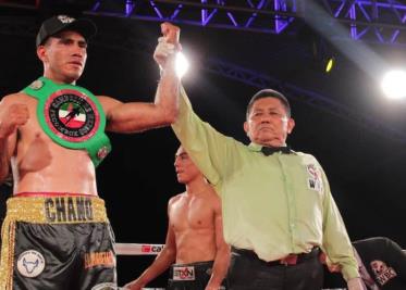 Luciano "Chano" Chaparro logró ceñirse el título Nacional FECOMBOX superwelter en la Universidad Alfa y Omega.