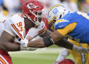 Kansas City sufrió, pero logró derrotar a Los Ángeles Chargers