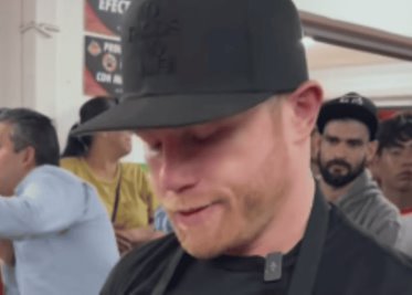 ´Canelo´ la hace de taquero