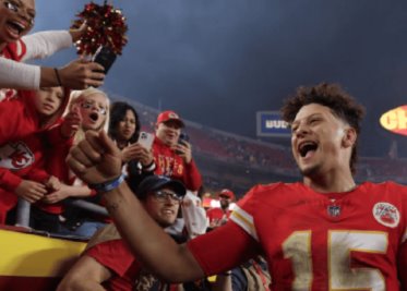 Kansas City mantiene el invicto tras derrotar a New Orleans y tienen paso de campeón