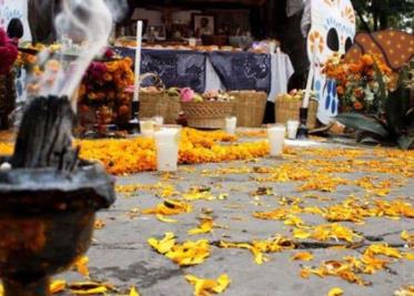 Día de Muertos: El significado del copal e incienso en el altar de muertos