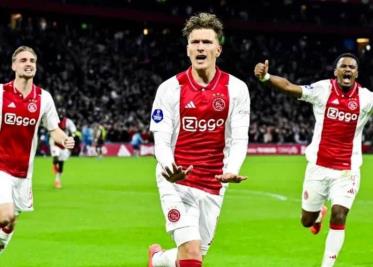 Ajax termina con el invicto del PSV y se aferra a la pelea por el liderato en la Eredivisie