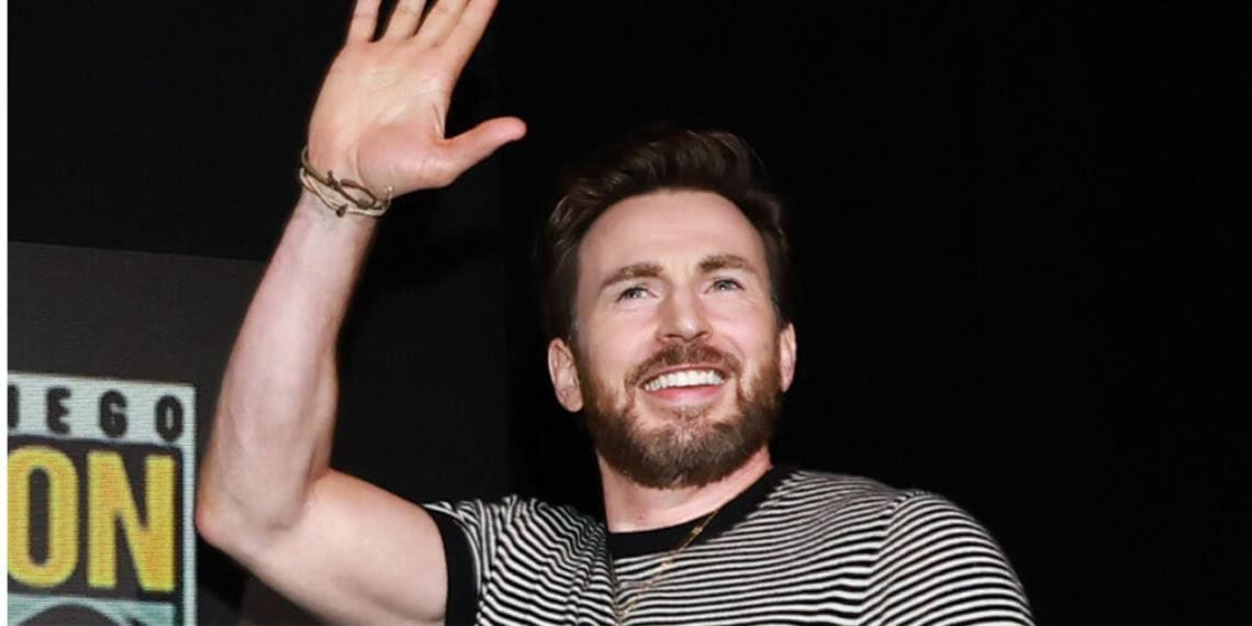 Chris Evans ha sorprendido en su paso por la alfombra roja.